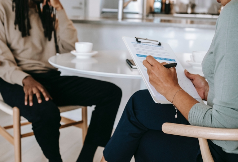 Les informations à transmettre au salarié lors de l'embauche